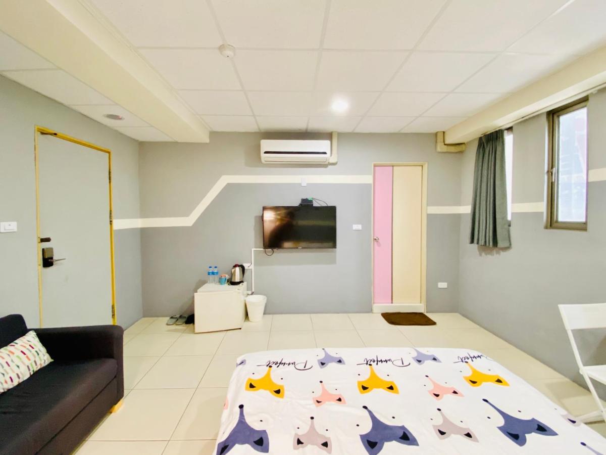 Wei Yang Guest House Tainan Exterior foto